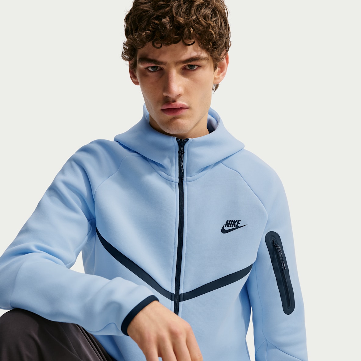 Blue Tech Fleece Clothing. Nike.com